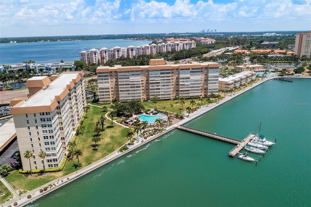 5200 BRITTANY DRIVE S UNIT 107 ST PETERSBURG, FL 33715