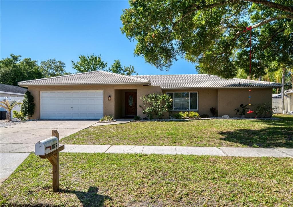 1179 OVERCASH DRIVE DUNEDIN, FL 34698