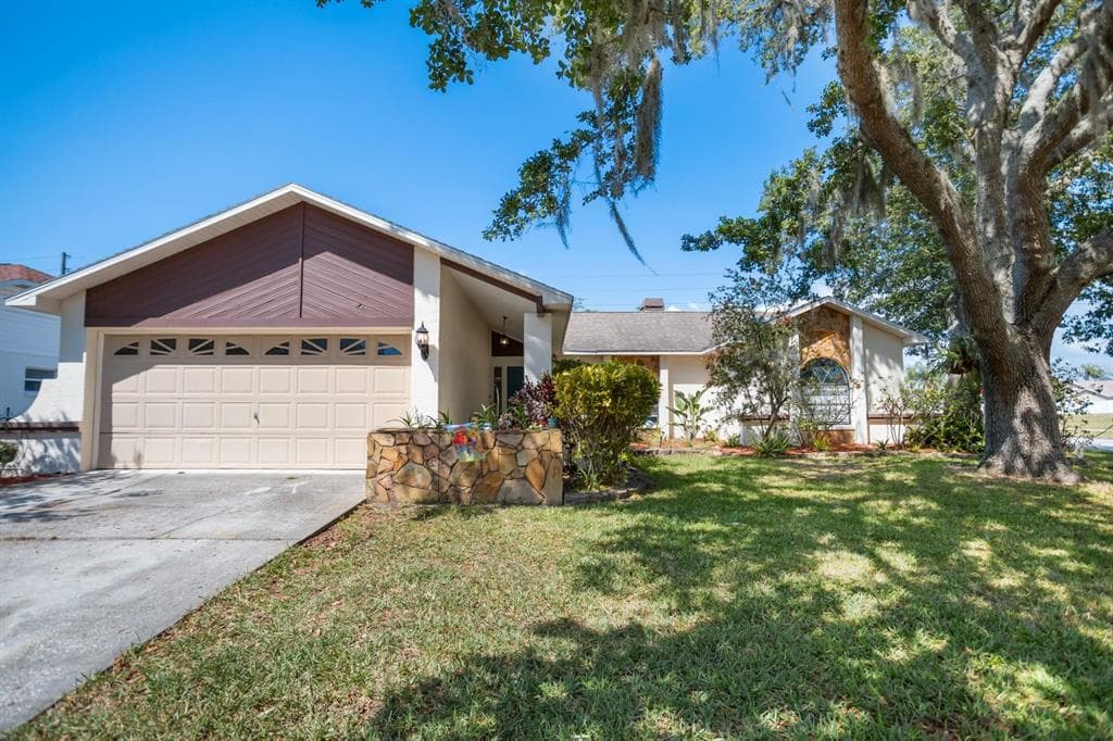 9749 LOMALINDA COURT NEW PORT RICHEY, FL 34655