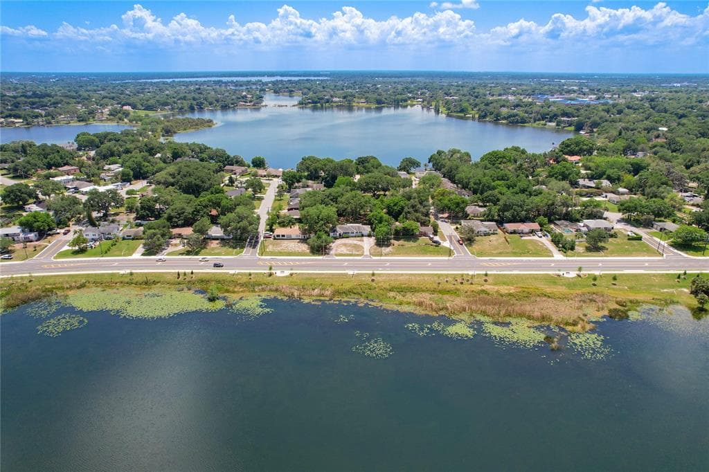 1150 LAKE ELBERT DR SE WINTER HAVEN, FL 33880