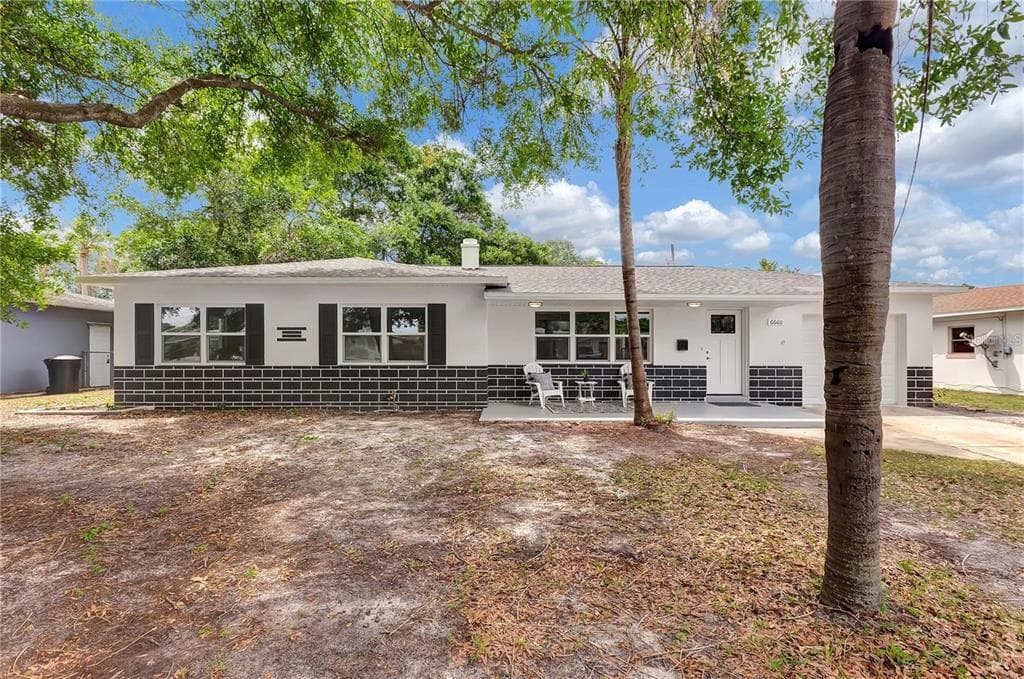 6660 17TH LANE N ST PETERSBURG, FL 33702