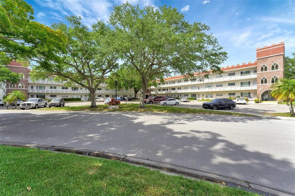 2362 JAMAICAN STREET UNIT 62 CLEARWATER, FL 33763