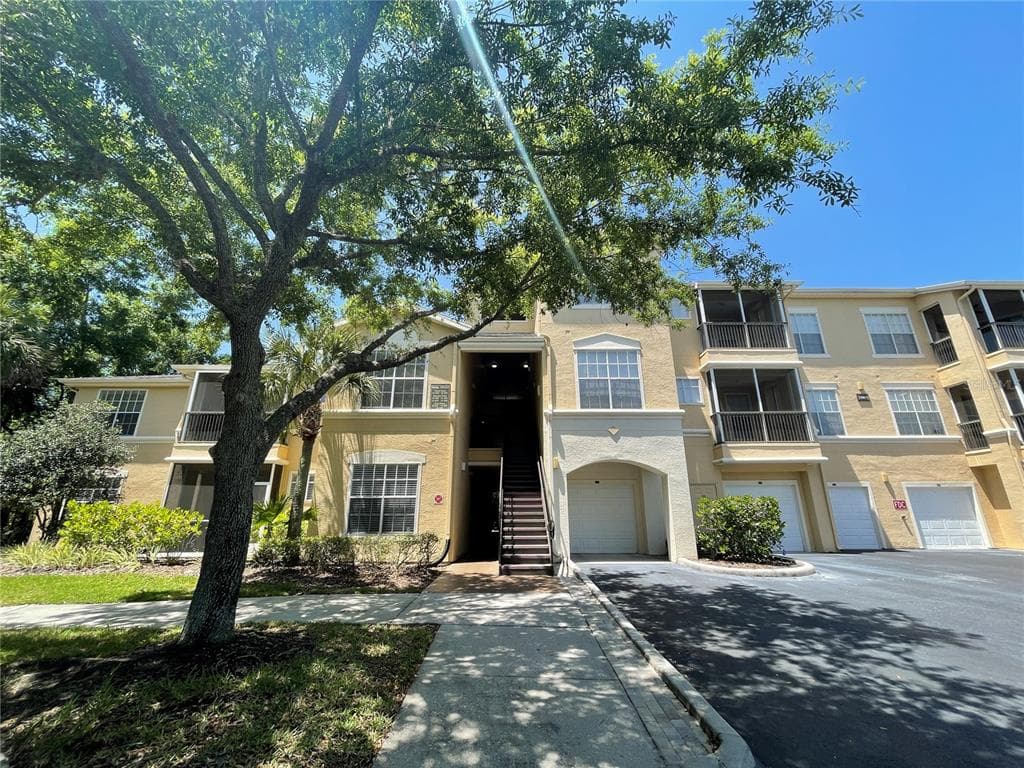 5125 PALM SPRINGS BOULEVARD UNIT 13202 TAMPA, FL 33647