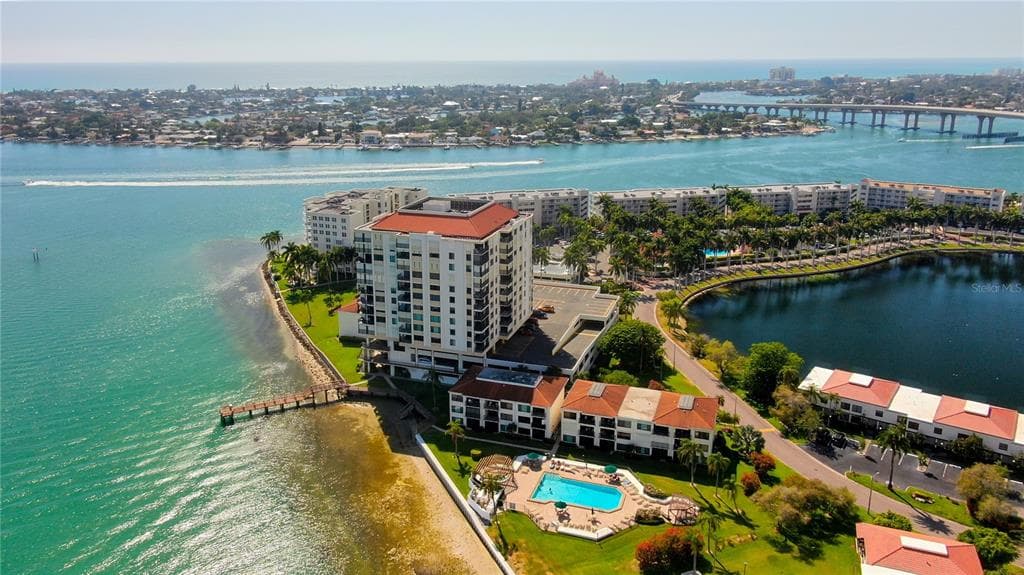 6287 BAHIA DEL MAR CIRCLE UNIT 706 ST PETERSBURG, FL 33715