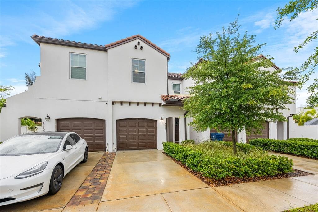4252 W CARMEN STREET TAMPA, FL 33609