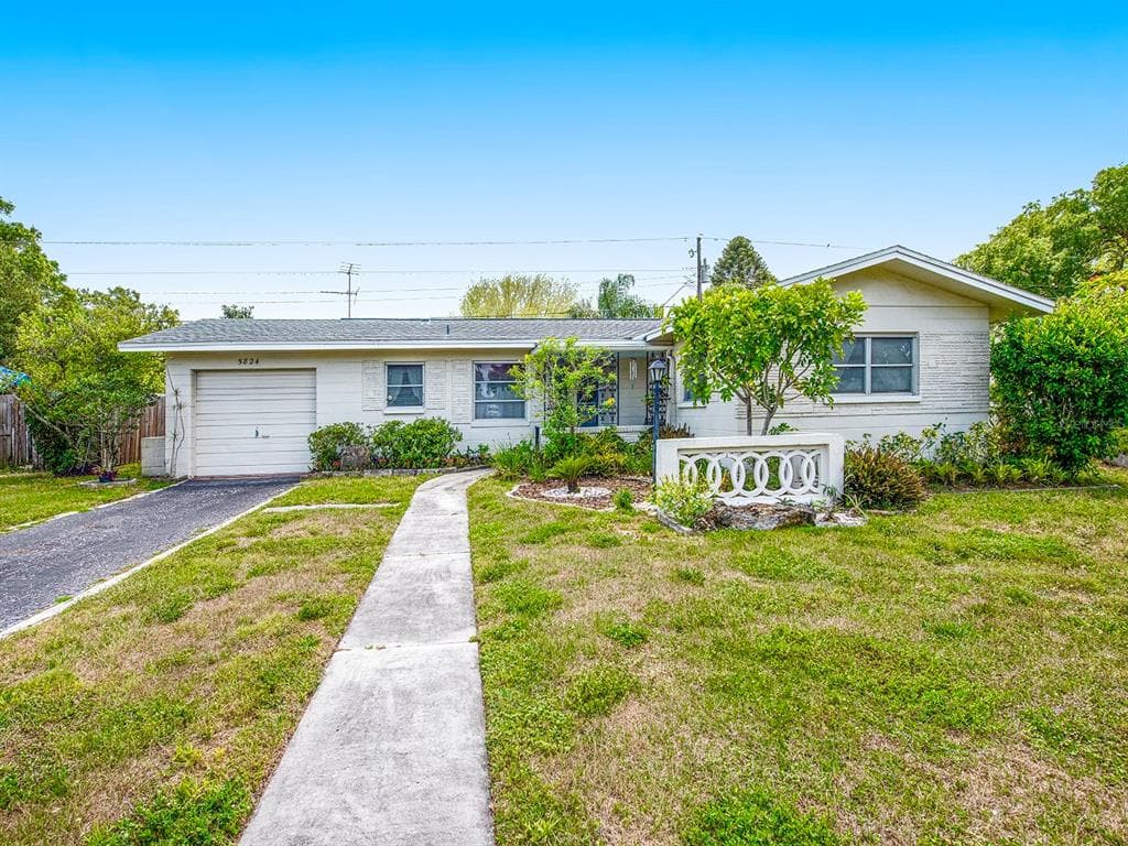 5824 30TH AVENUE N ST PETERSBURG, FL 33710