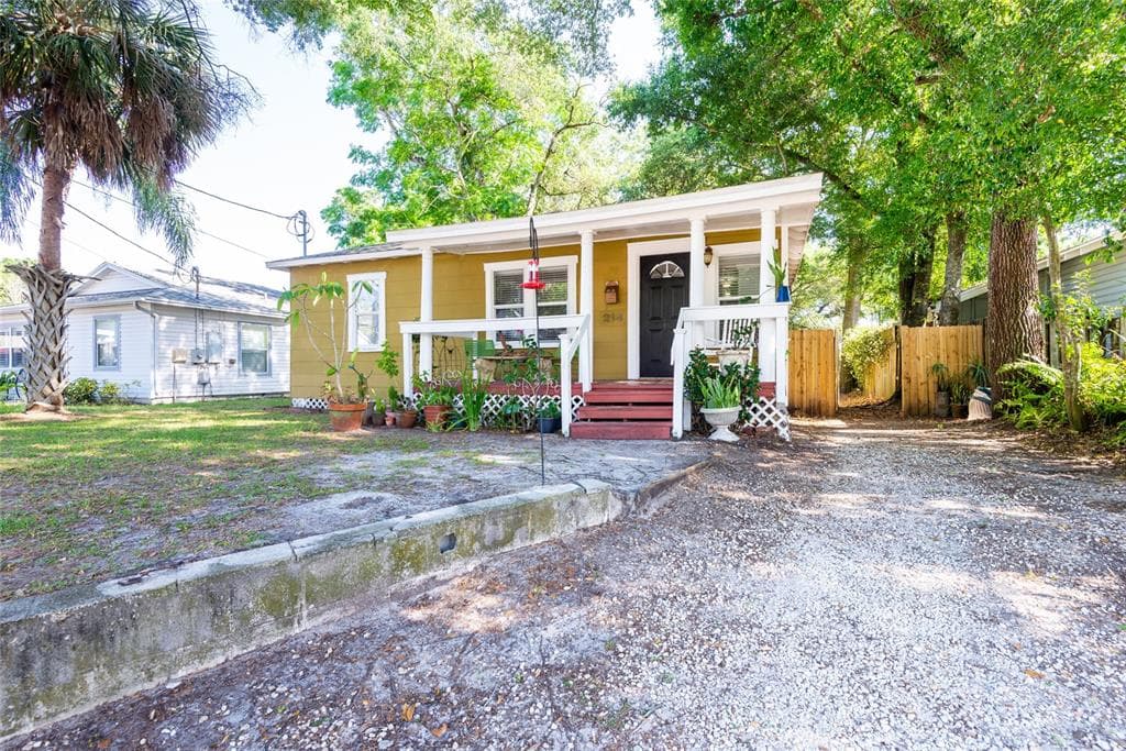 214 W VIOLET STREET TAMPA, FL 33603
