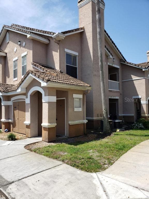 17940 VILLA CREEK DRIVE TAMPA, FL 33647