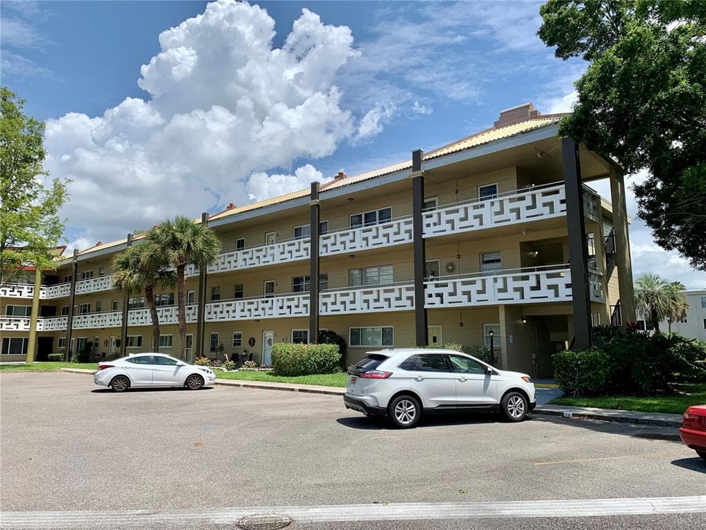 2416 WORLD PARKWAY BOULEVARD UNIT 38 CLEARWATER, FL 33763