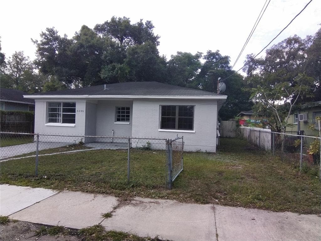 3205 E FRIERSON AVENUE TAMPA, FL 33610