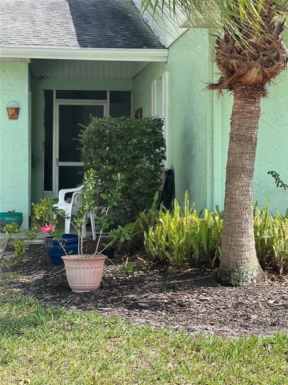 302 GRAYSTON PLACE SUN CITY CENTER, FL 33573