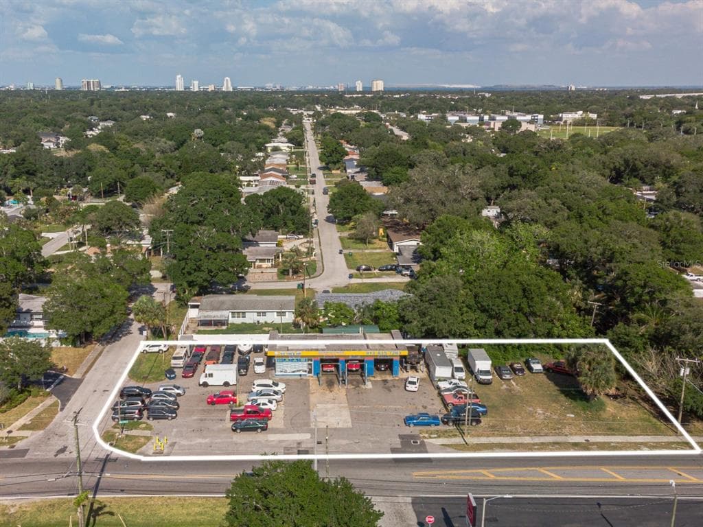 3902 S WEST SHORE BOULEVARD TAMPA, FL 33611