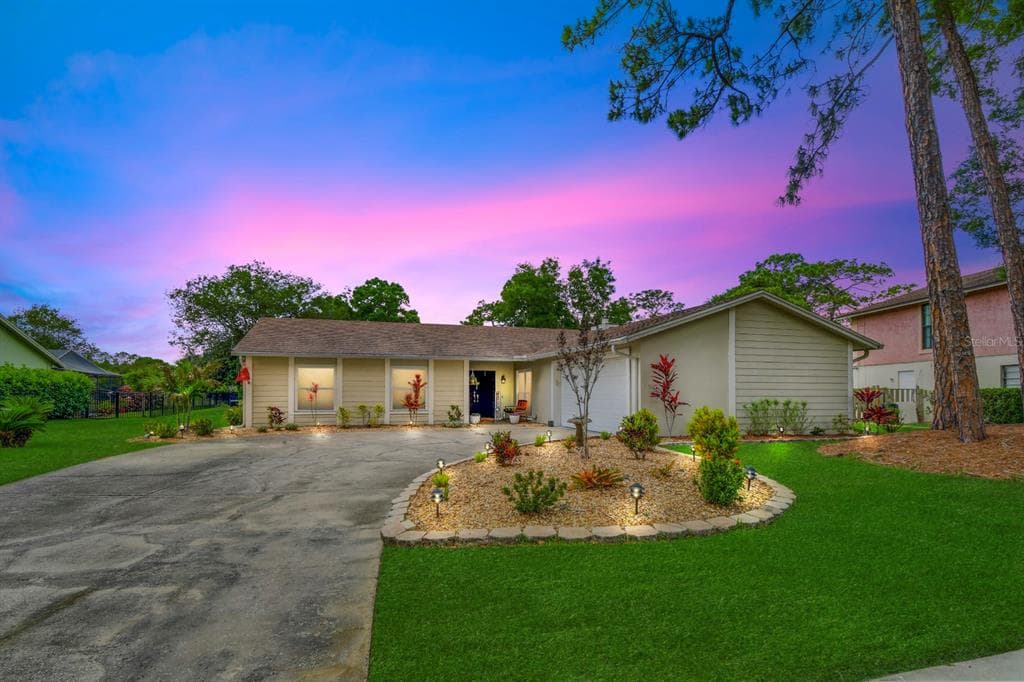 16216 W COURSE DRIVE TAMPA, FL 33624