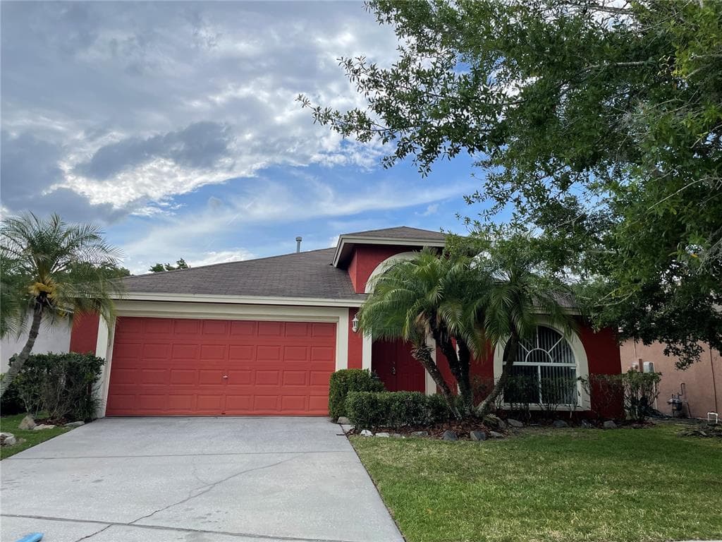 27542 SKY LAKE CIRCLE WESLEY CHAPEL, FL 33544