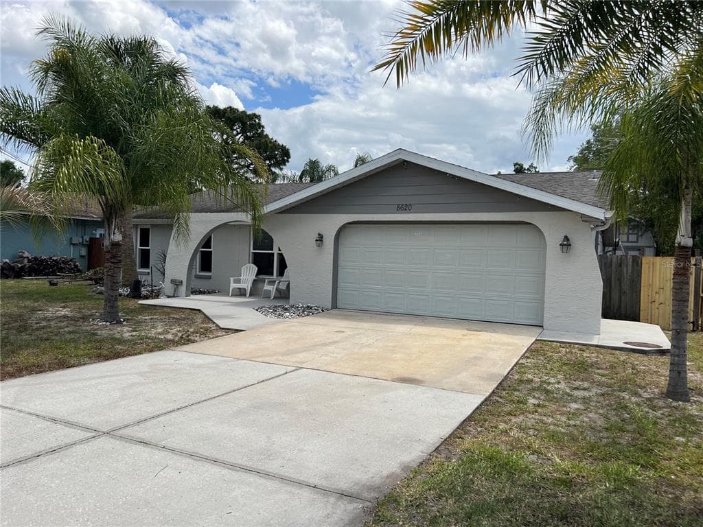 8620 JOLLY ROGER DRIVE HUDSON, FL 34667