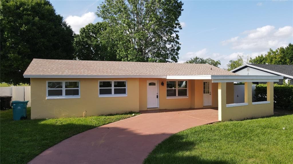 4689 KING COLE BOULEVARD ORLANDO, FL 32811