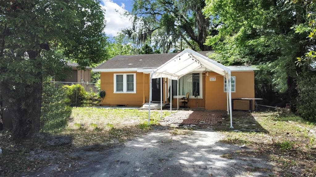 703 E 109TH AVENUE TAMPA, FL 33612
