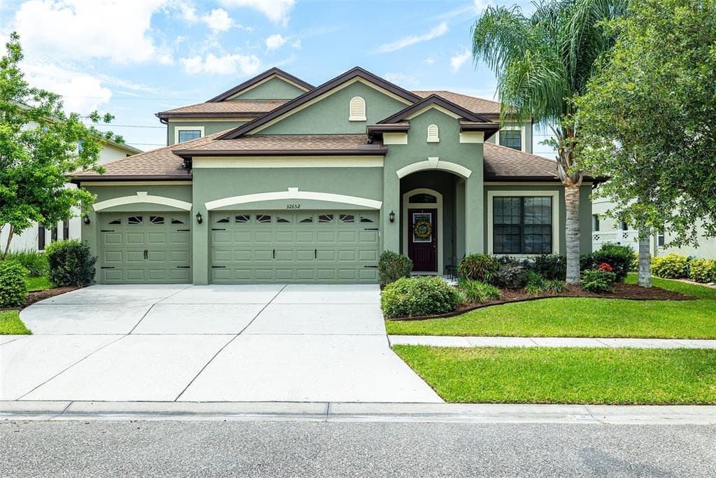 32652 SUMMERGLADE DRIVE