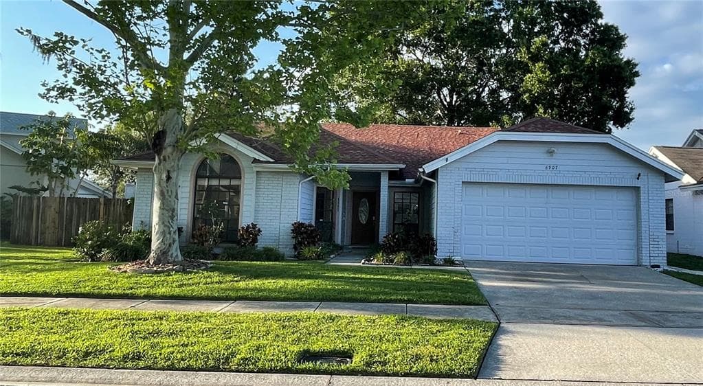 8907 BAYAUD DRIVE TAMPA, FL 33626