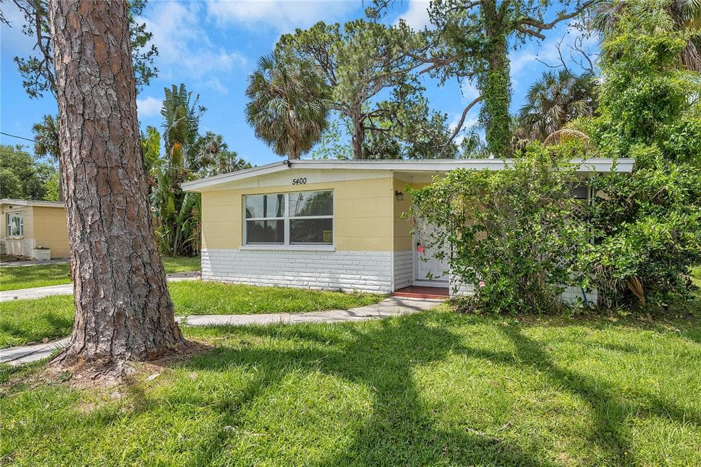 5400 COTEE RIVER DRIVE NEW PORT RICHEY, FL 34652