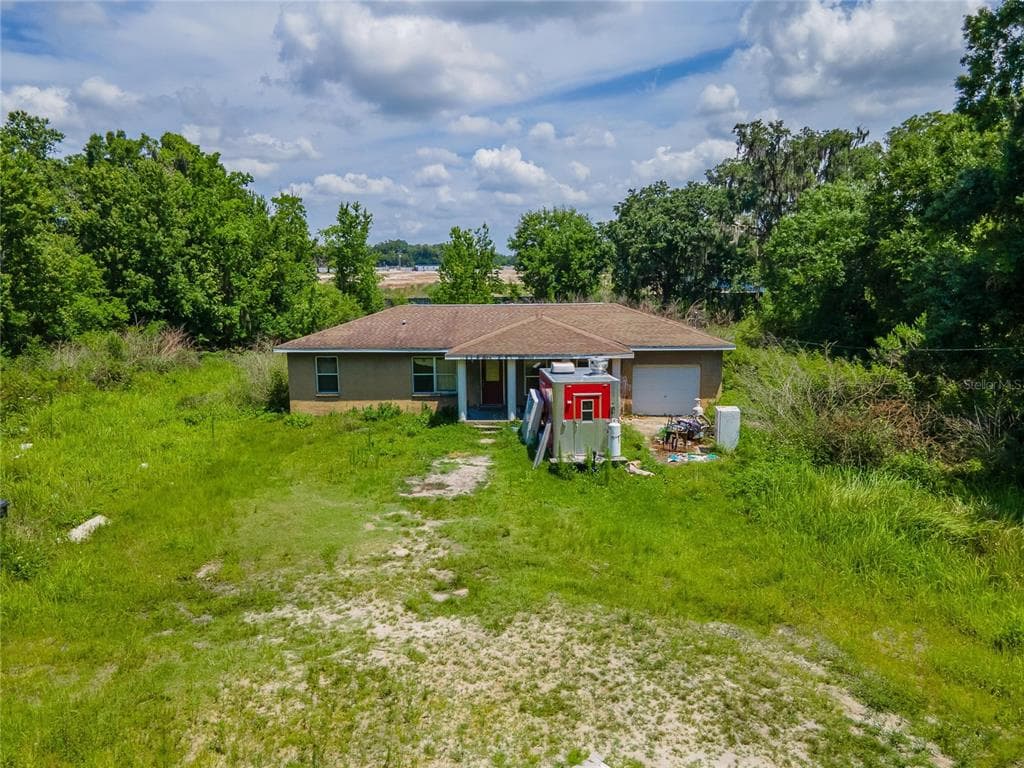 1801 HOLLIFIELDS LANE DOVER, FL 33527