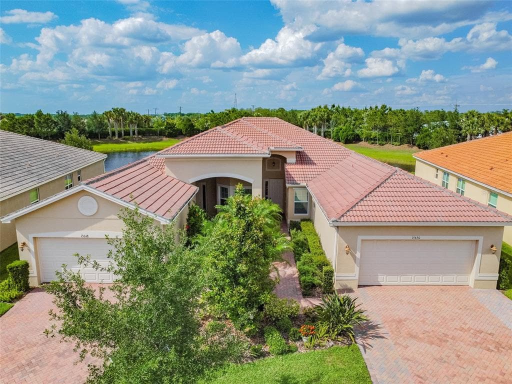 15650 AURORA LAKE CIRCLE WIMAUMA, FL 33598