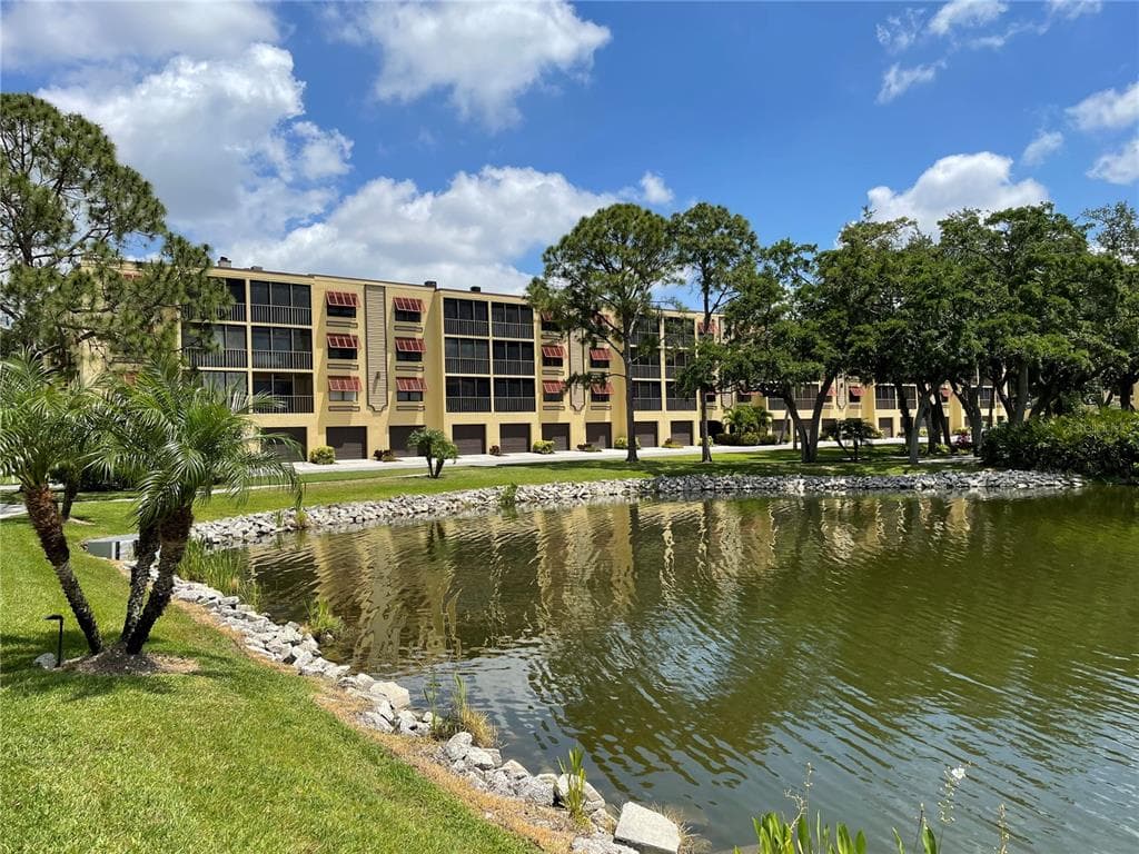 5817 PARK STREET N UNIT 209 ST PETERSBURG, FL 33709