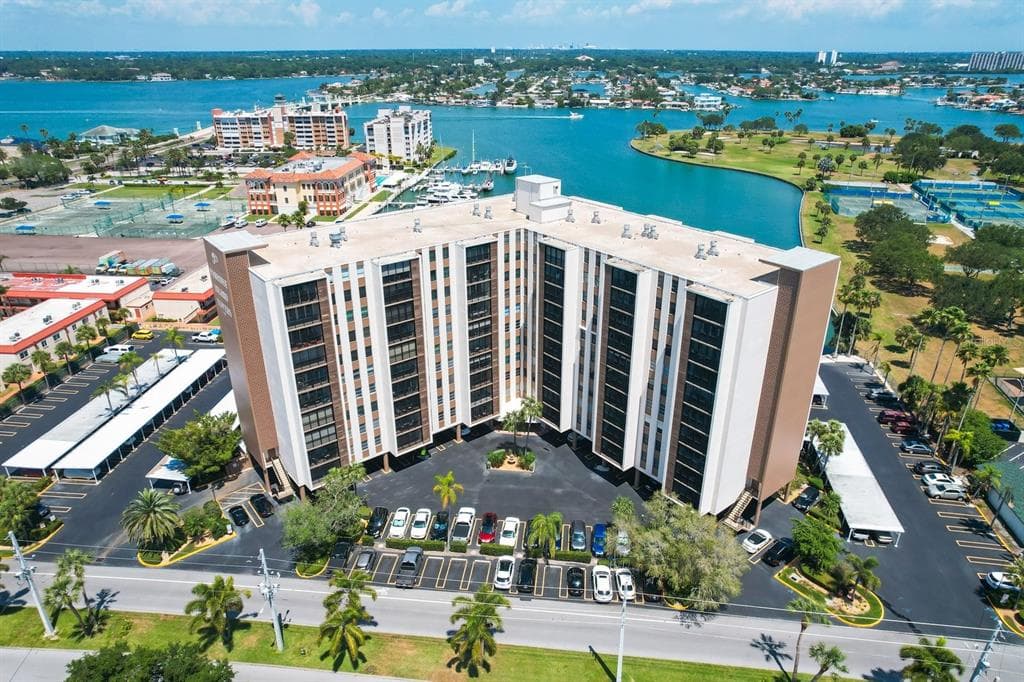 10355 PARADISE BOULEVARD UNIT 904 TREASURE ISLAND, FL 33706