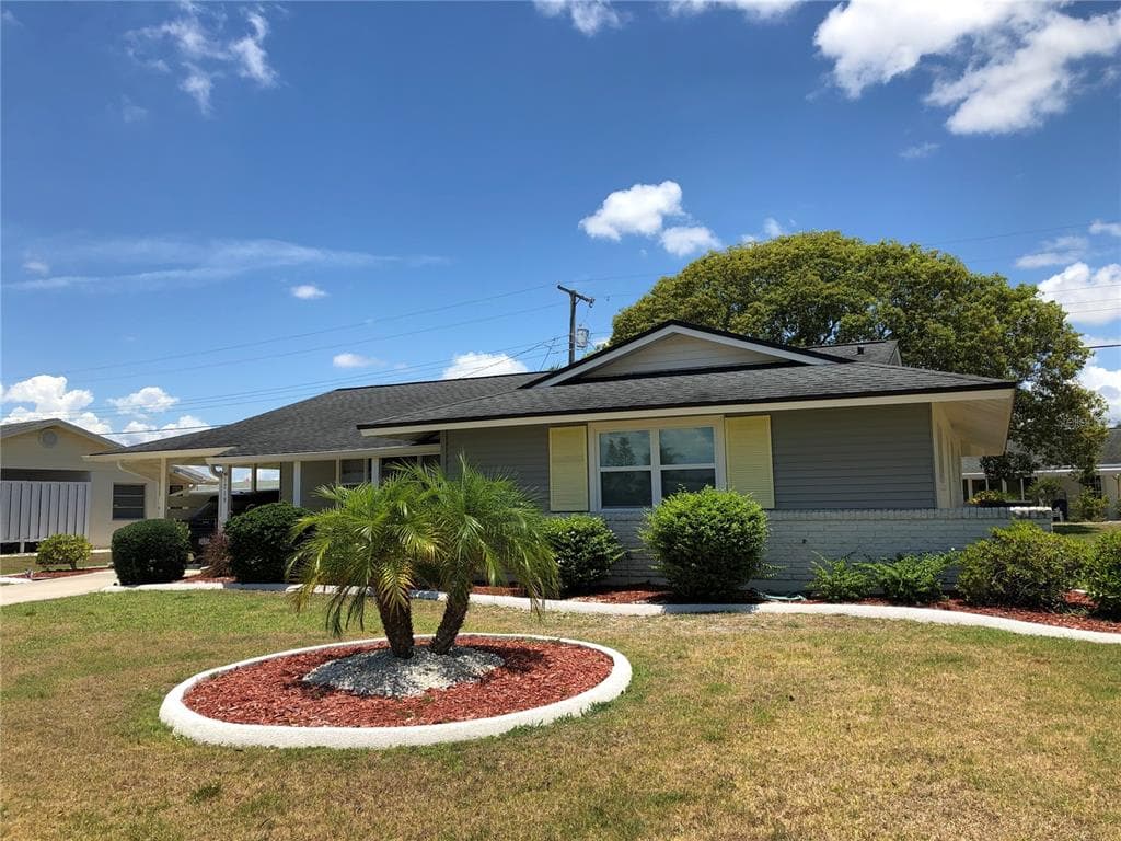1719 COUNCIL DRIVE SUN CITY CENTER, FL 33573