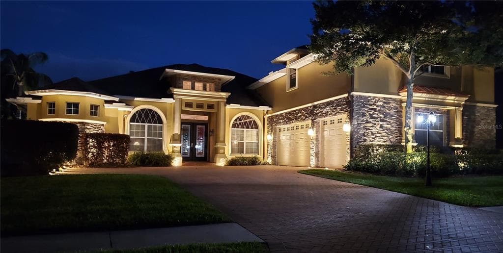 707 CHARTER WOOD PLACE VALRICO, FL 33594