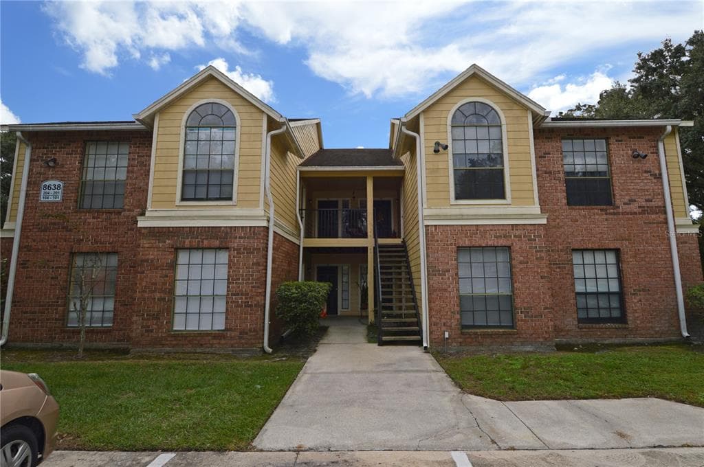 8638 FANCY FINCH DRIVE UNIT 101 TAMPA, FL 33614