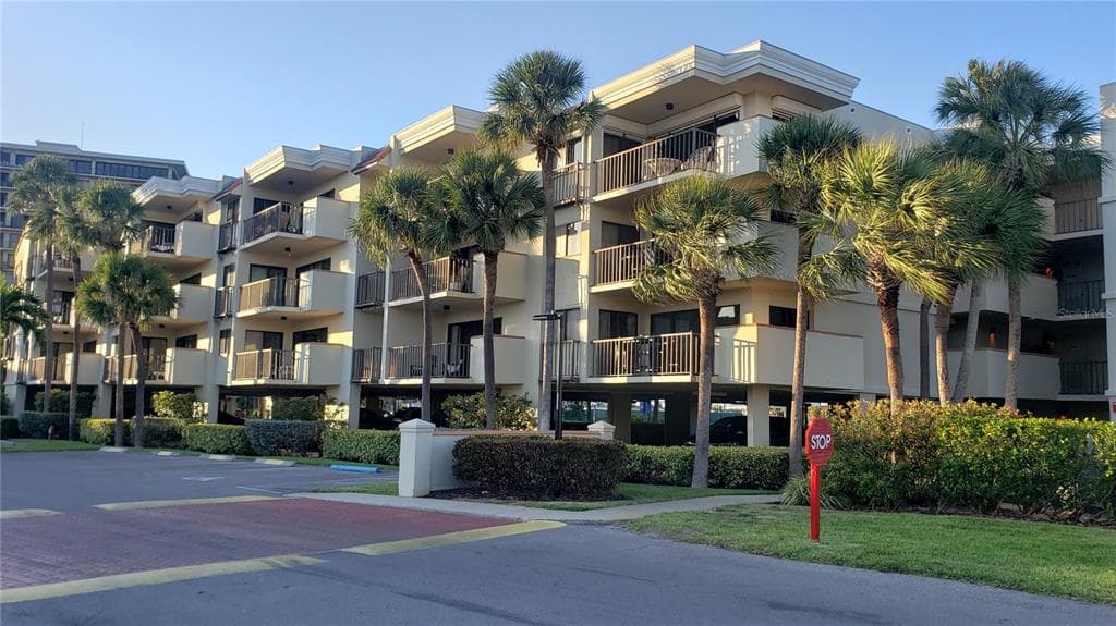 7537 BAYSHORE DRIVE UNIT 306