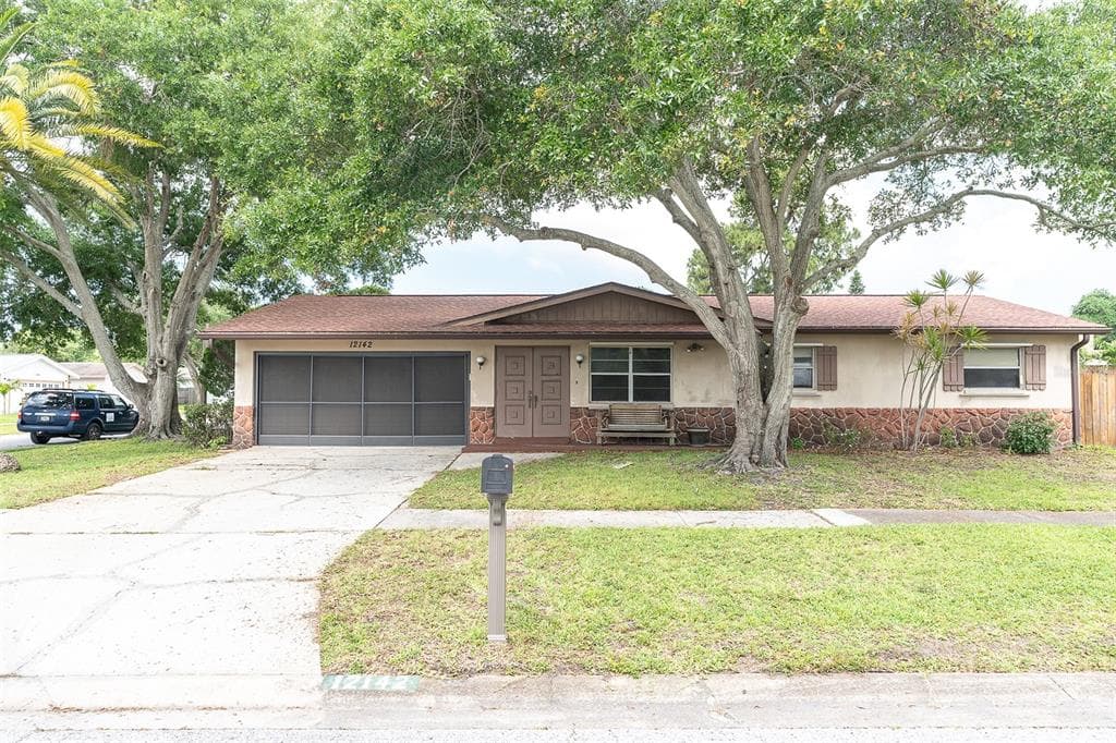 12142 111TH LANE LARGO, FL 33778