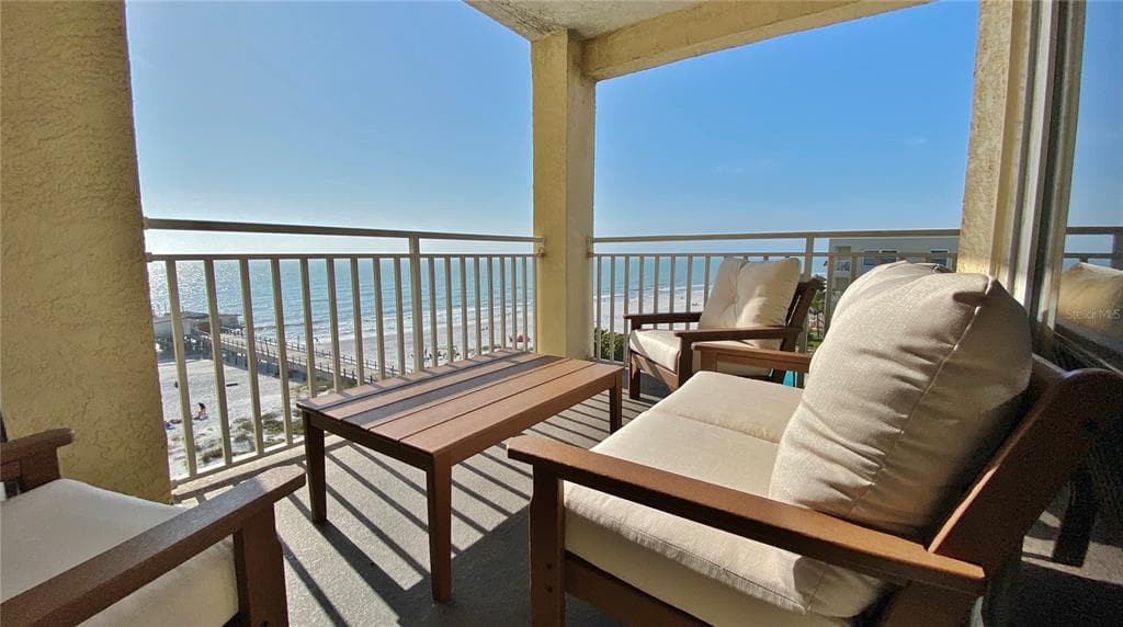 17450 GULF BOULEVARD UNIT 506 REDINGTON SHORES, FL 33708