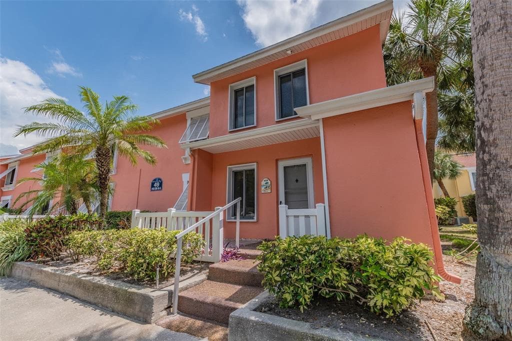 4160 35TH TERRACE S UNIT 49H ST PETERSBURG, FL 33711