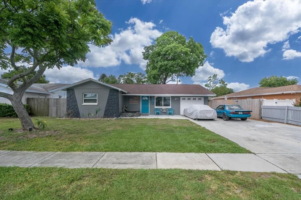 6882 62ND AVENUE N PINELLAS PARK, FL 33781