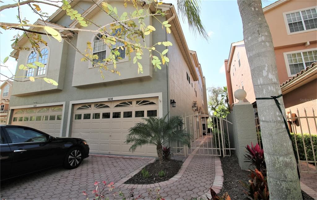 1630 LAGO VISTA BOULEVARD PALM HARBOR, FL 34685