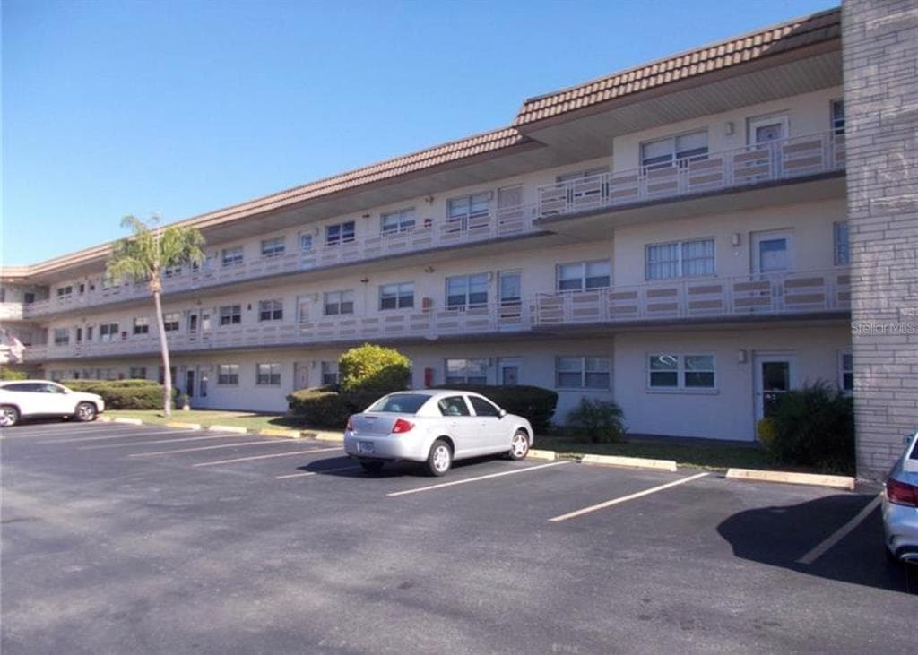 5750 80TH STREET N UNIT A306 ST PETERSBURG, FL 33709