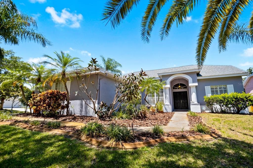 1149 CAPTAINS WAY TARPON SPRINGS, FL 34689
