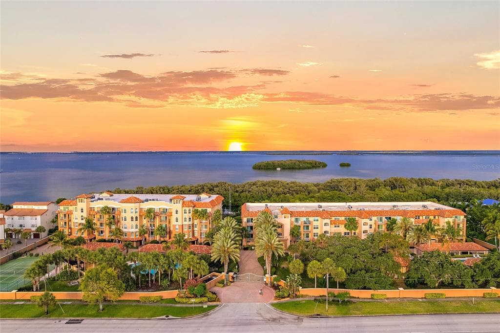 1645 S PINELLAS BAYWAY UNIT C8 TIERRA VERDE, FL 33715
