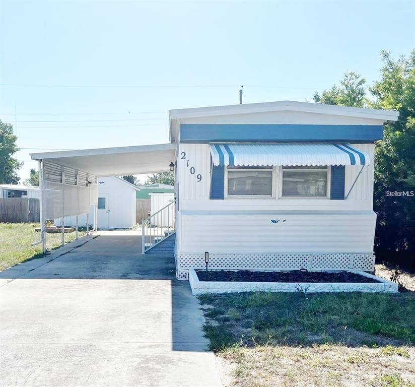 2109 ORANGE DRIVE HOLIDAY, FL 34691