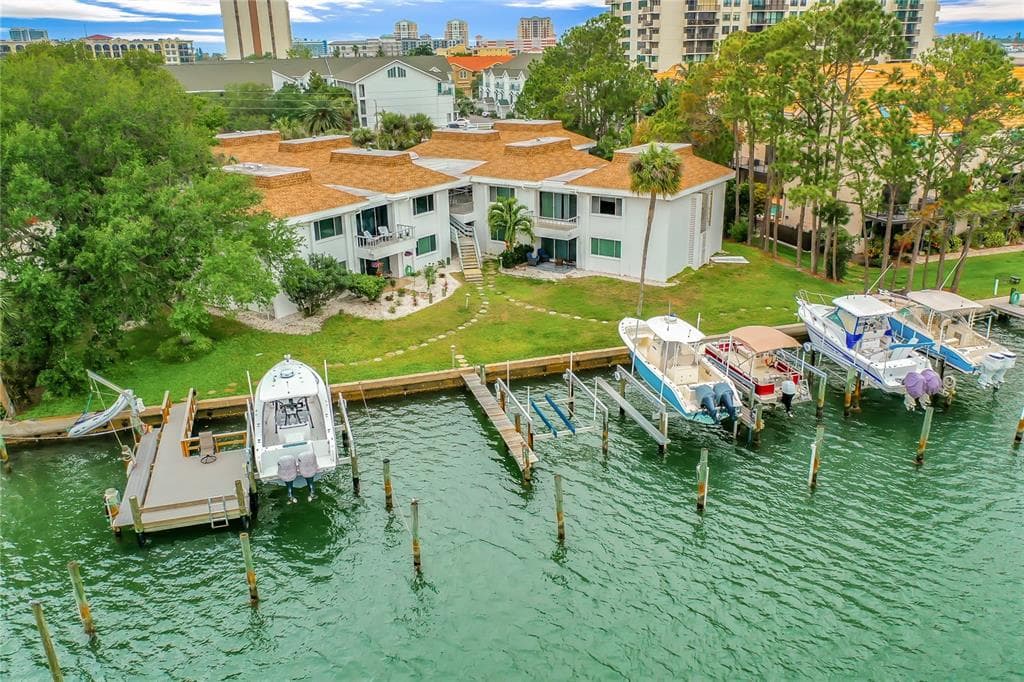 311 ISLAND WAY UNIT 102 CLEARWATER, FL 33767