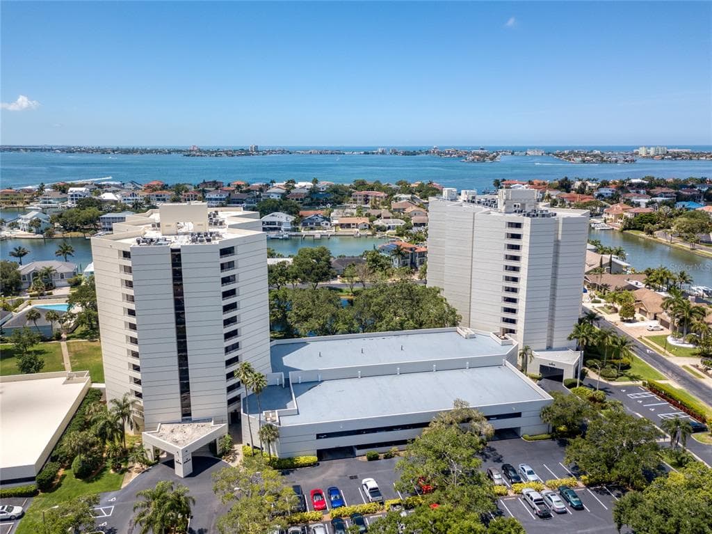 5940 PELICAN BAY PLAZA S UNIT 101 GULFPORT, FL 33707