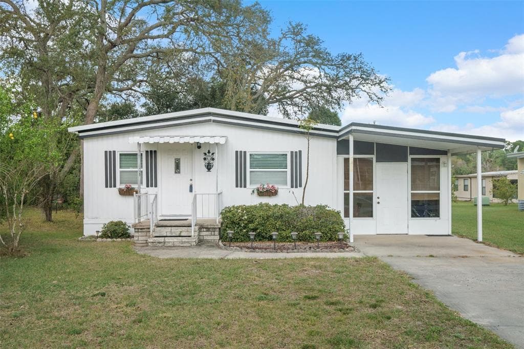 7489 WESTERN CIR DRIVE BROOKSVILLE, FL 34613
