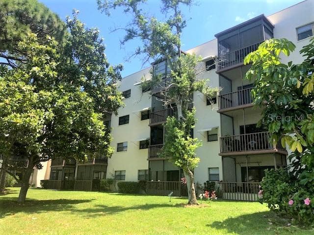 6188 80TH STREET N UNIT 103 ST PETERSBURG, FL 33709