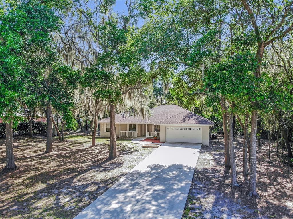 8422 SOUTHWOOD PINES STREET LITHIA, FL 33547