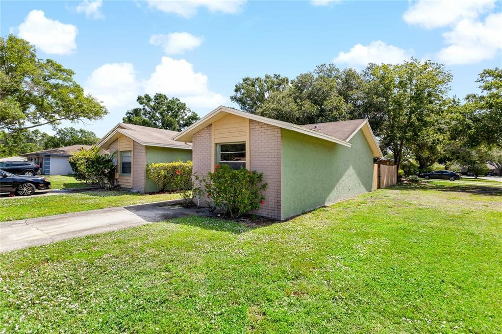 13051 LEVERINGTON STREET TAMPA, FL 33624