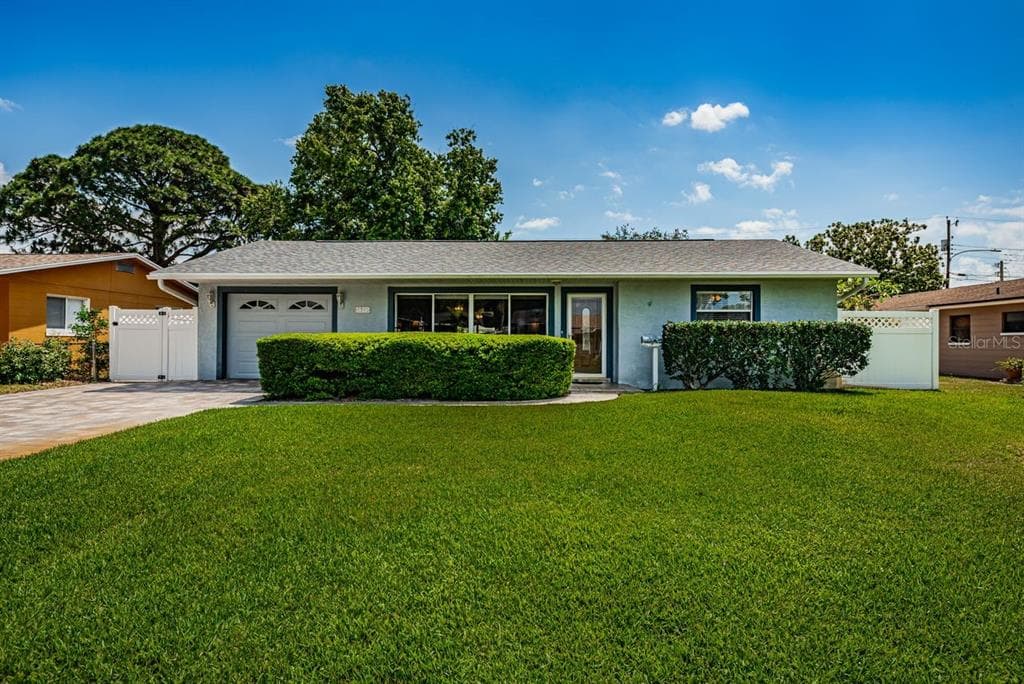 1945 59TH STREET N ST PETERSBURG, FL 33710
