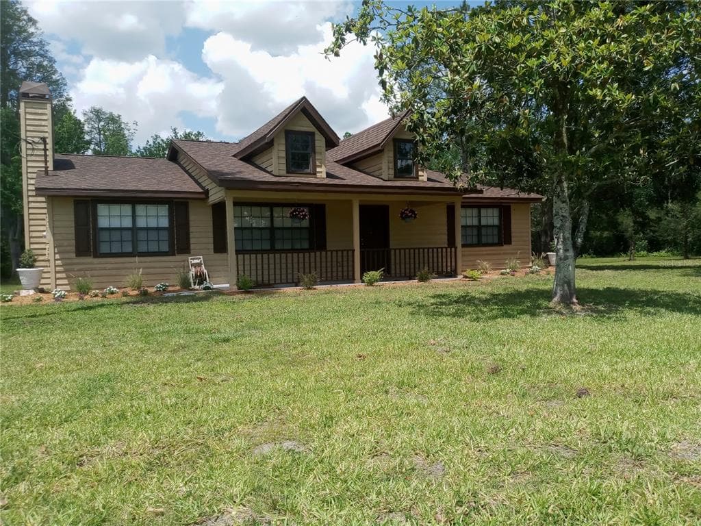 19225 LELAND AVENUE SPRING HILL, FL 34610