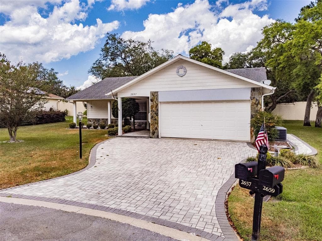 2657 ROYAL RIDGE DRIVE SPRING HILL, FL 34606